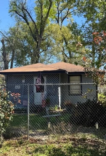 Photo of 9610 Tower Street