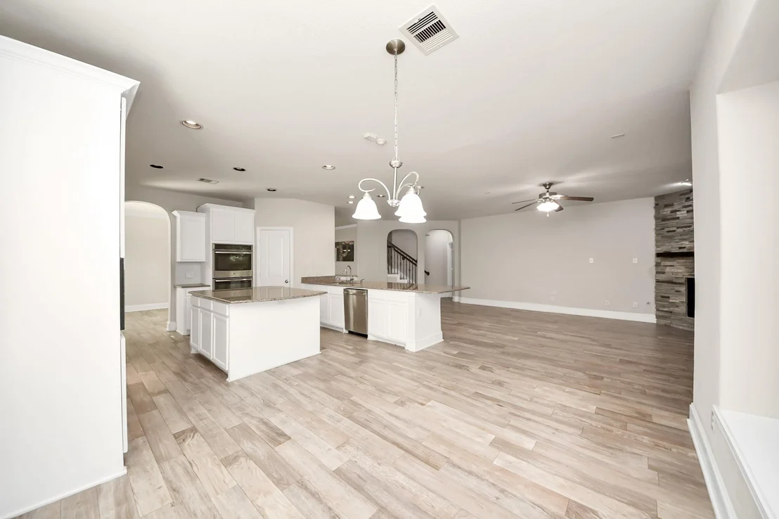 Photo of 143 W Wading Pond Circle