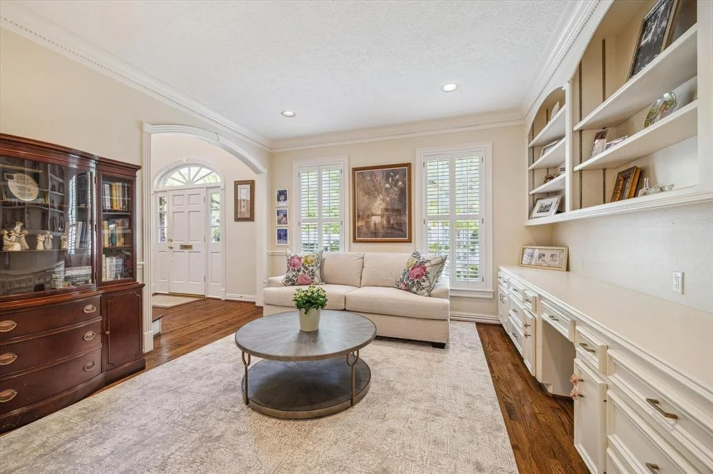 Photo of 4149 Milton Street