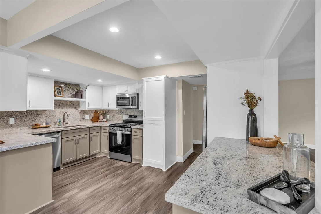 Photo of 1810 N Red Cedar Circle