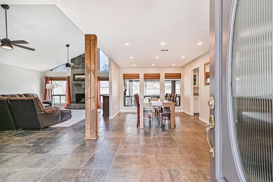 Photo of 910 Evergreen Drive