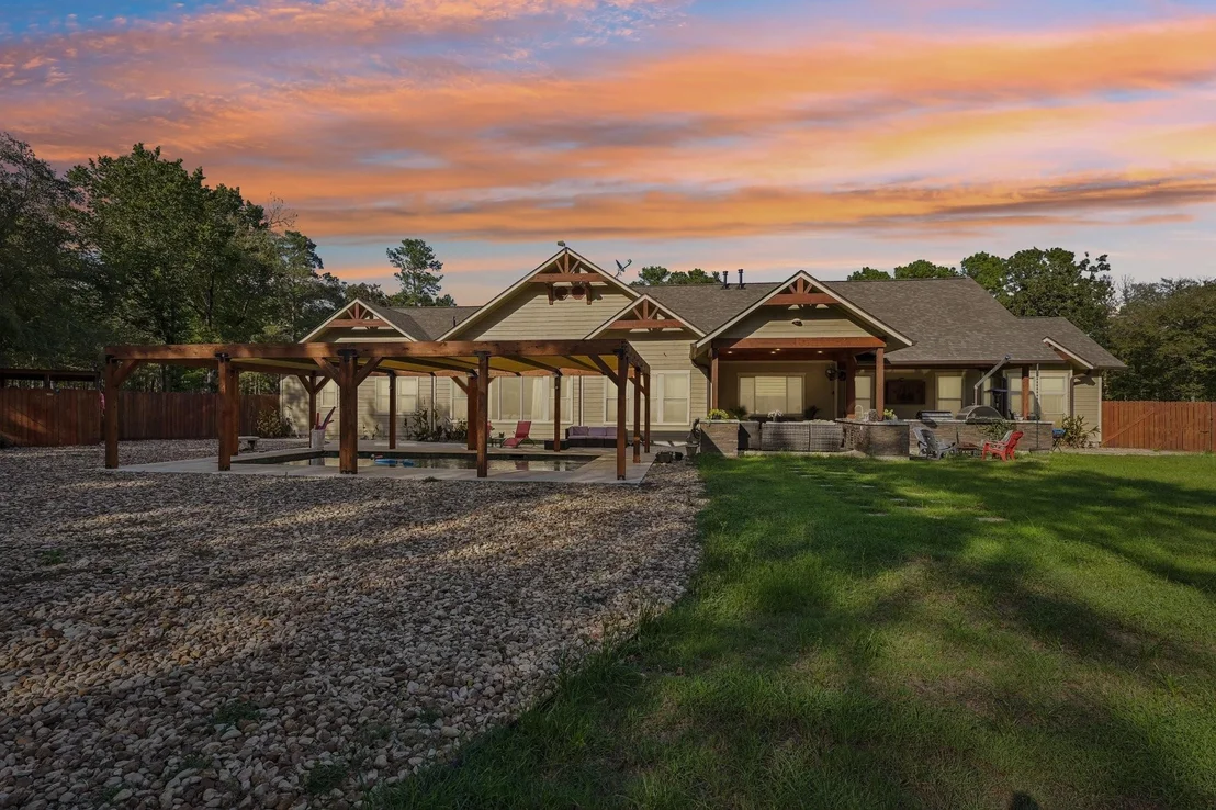 Photo of 33135 Willow Bend Road