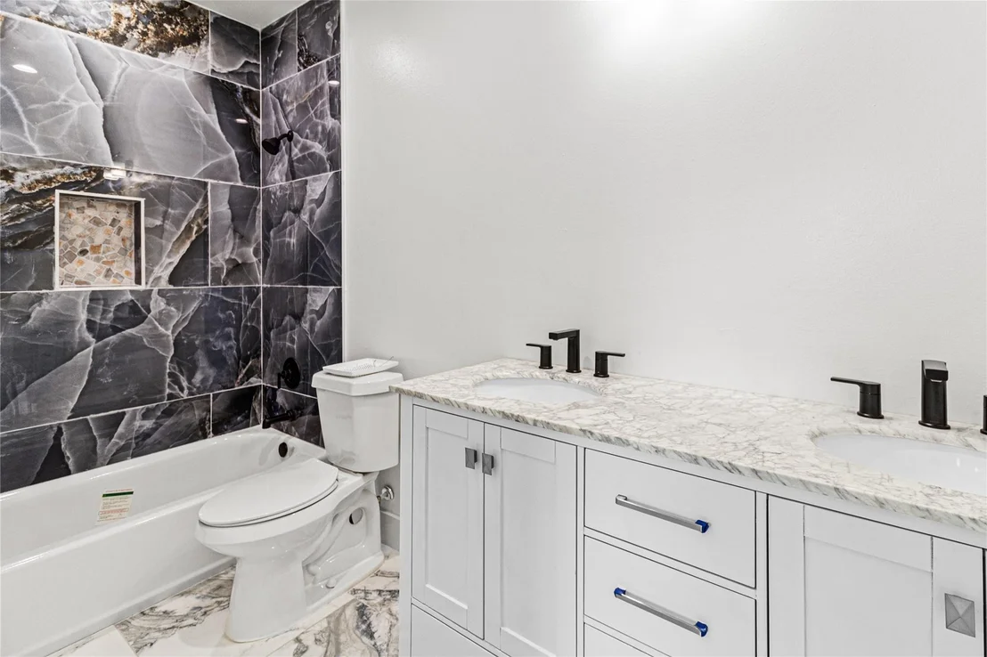 Photo of 2204 Hoskins Drive