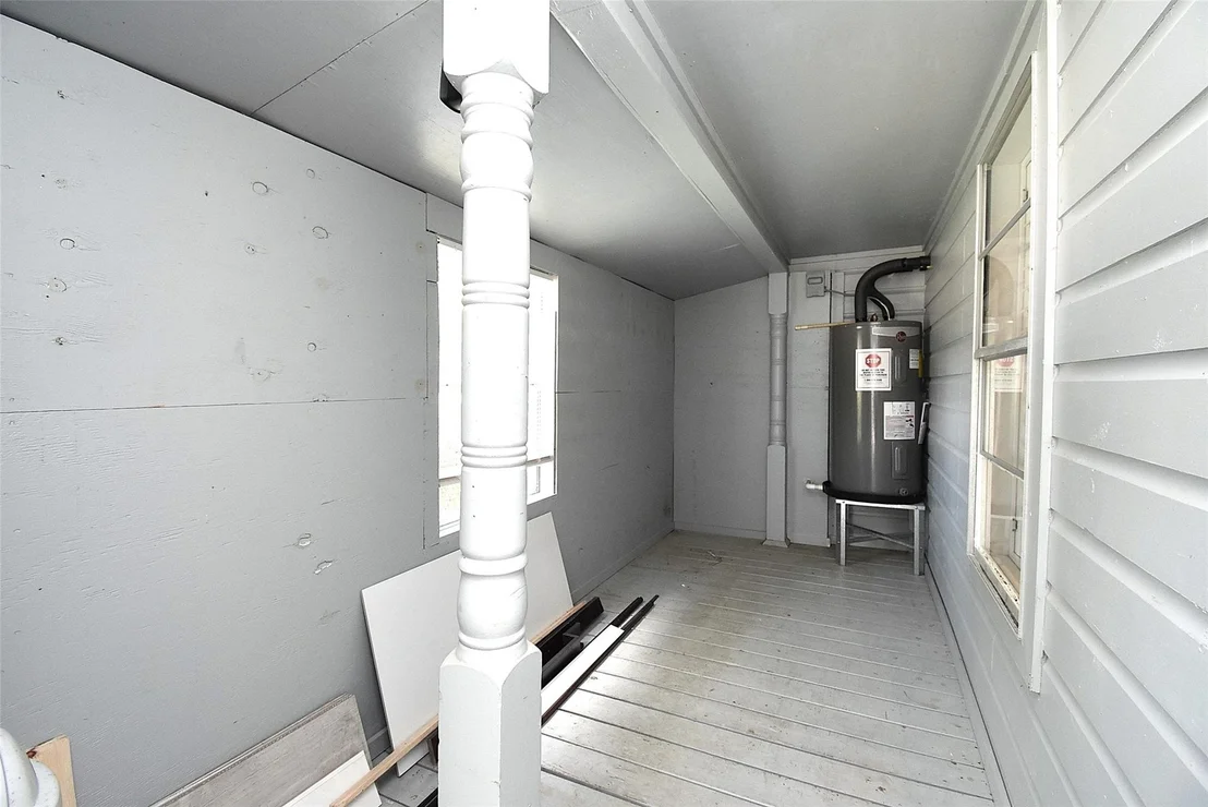 Photo of 1631 Chantilly Lane