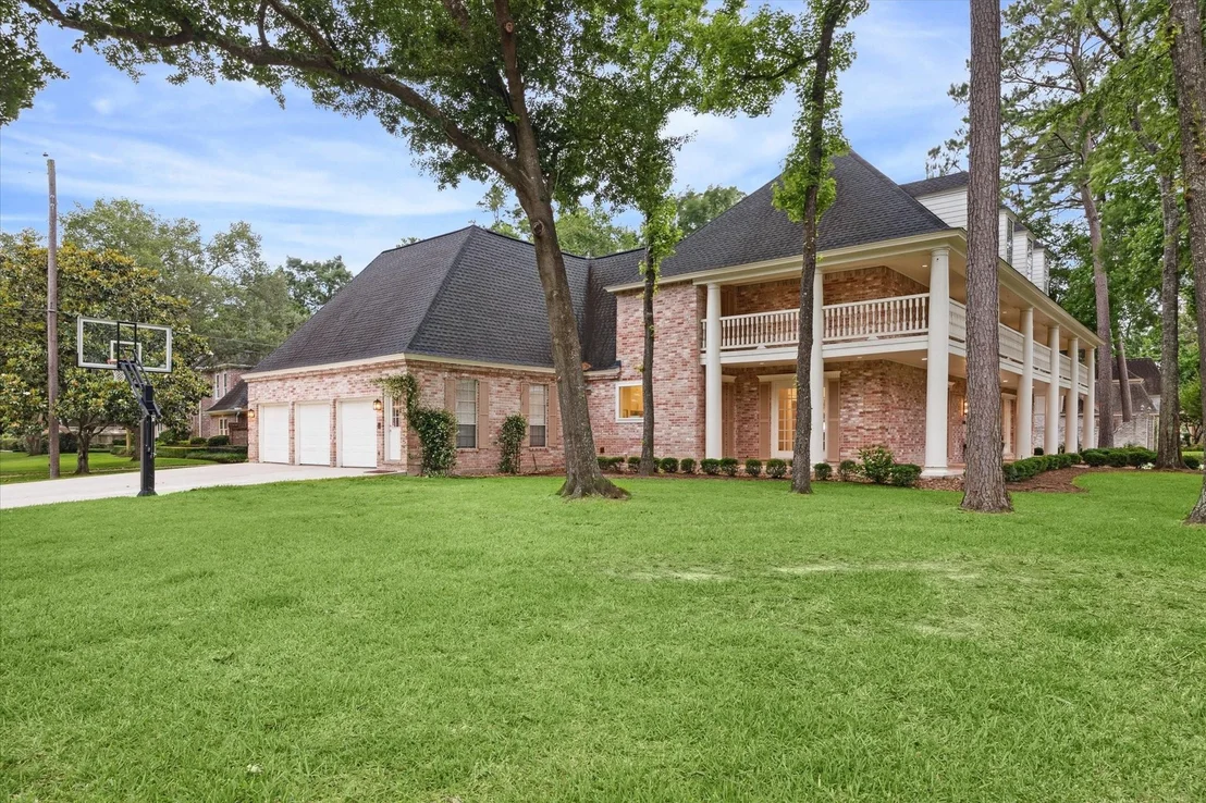 Photo of 8703 Chelmsford Lane