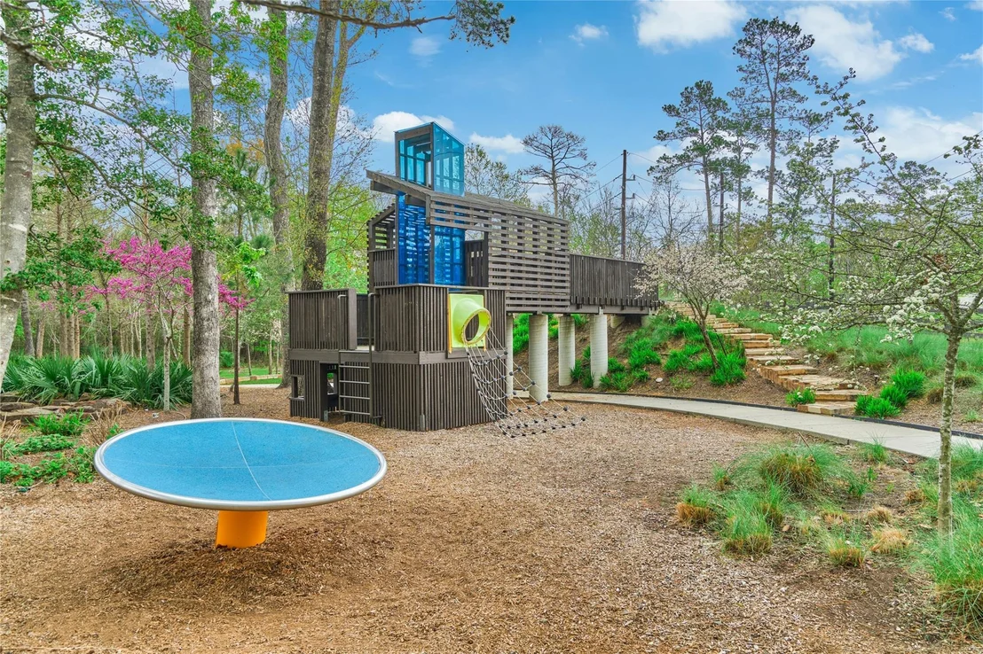 Photo of 4043 Steep Woods Drive