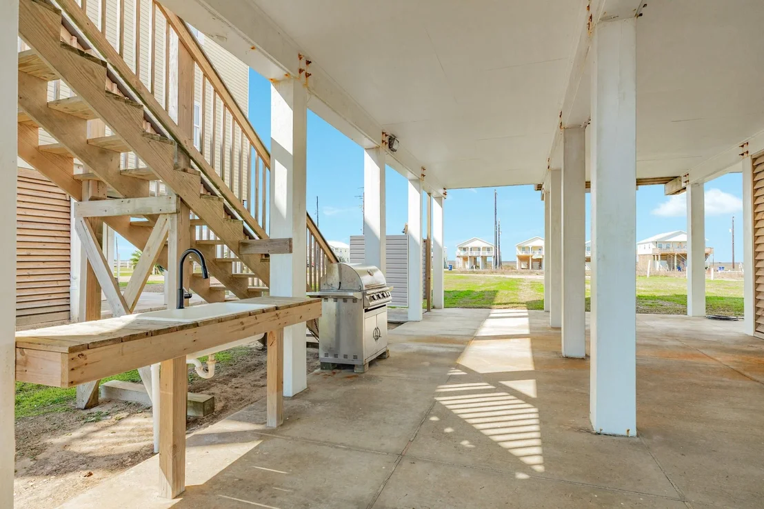 Photo of 2938 Bluewater Highway