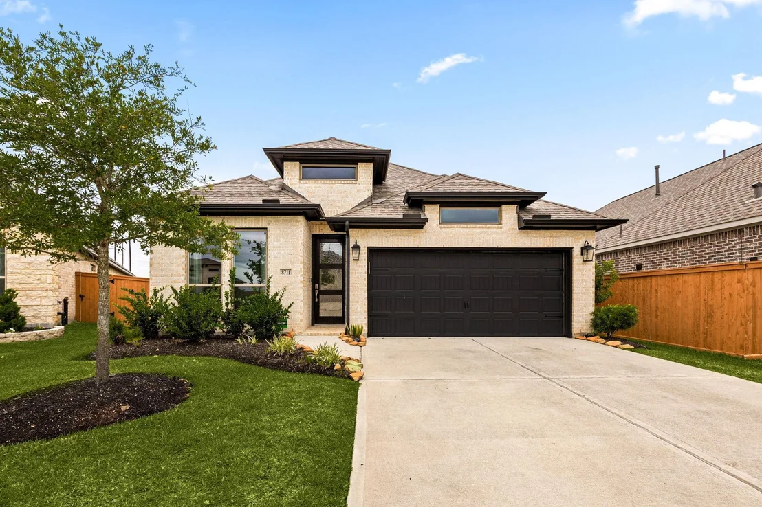 Photo of 8711 Harbor Pines Drive