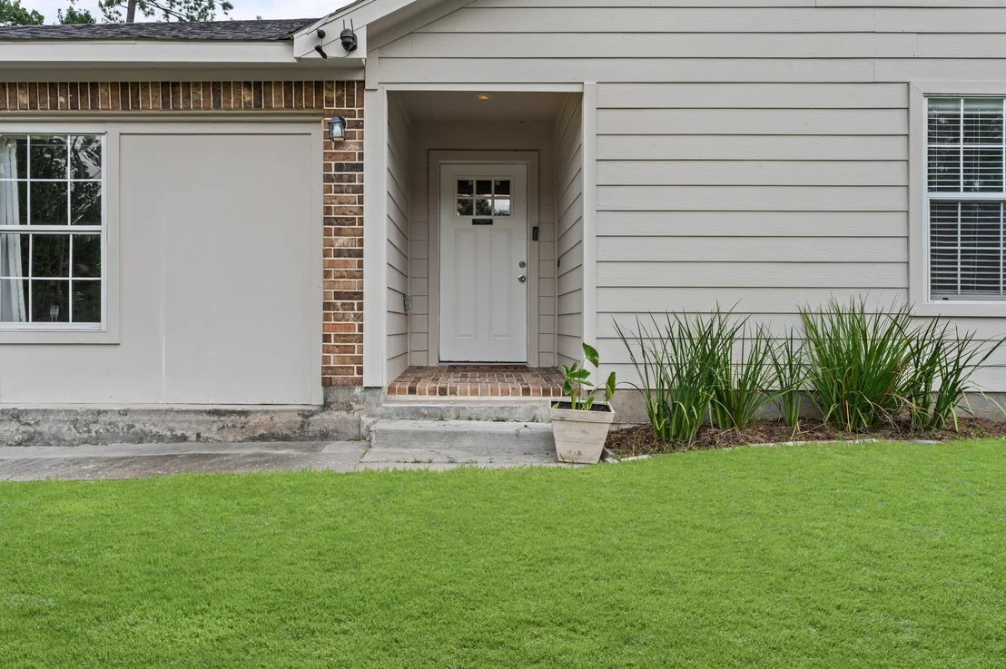 Photo of 10920 Fairview Drive