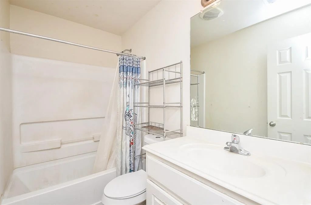 Photo of 3819 Middlecrest Lane