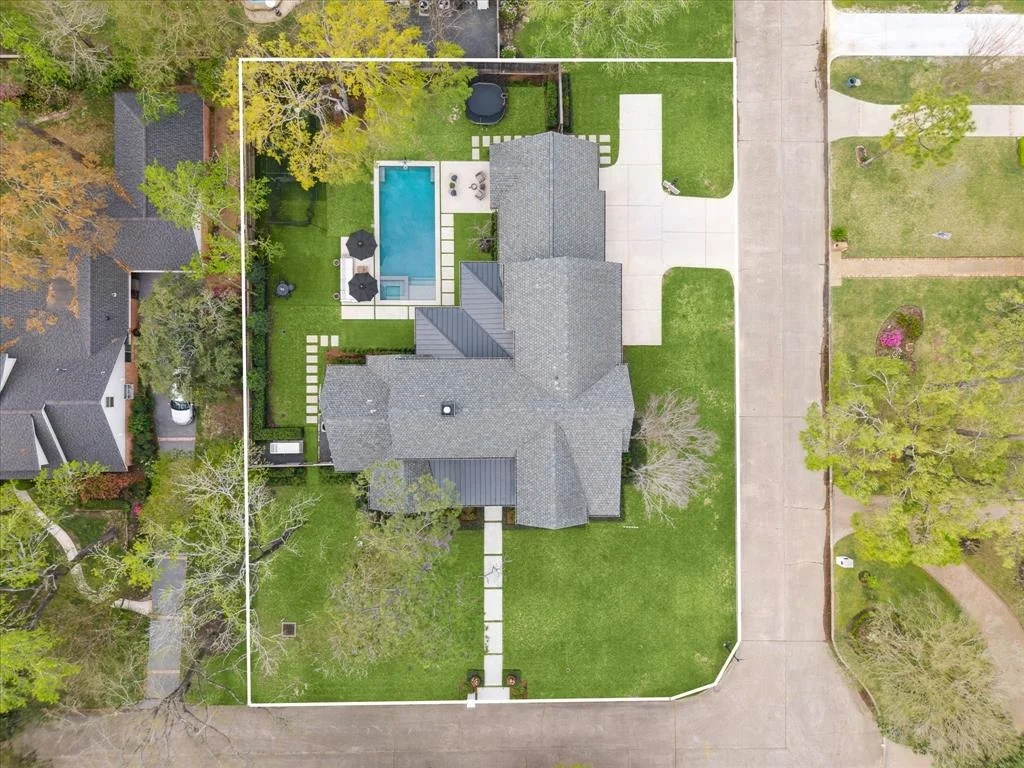 Photo of 415 Coachman Lane