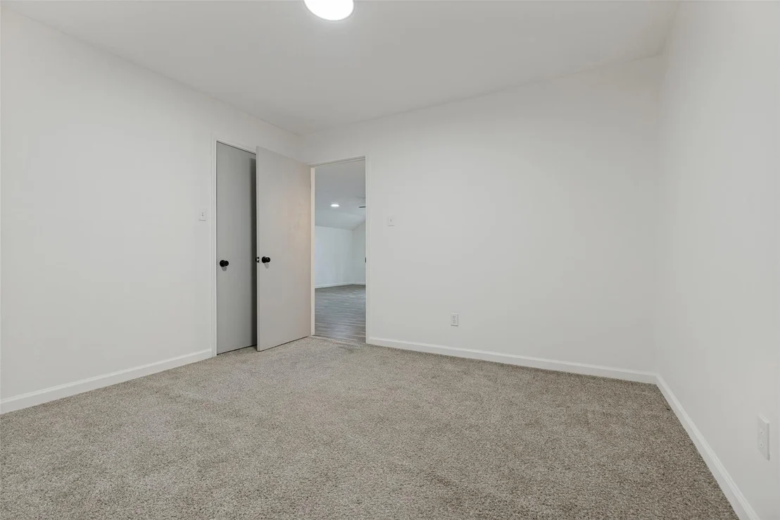 Photo of 6611 Falling Waters Drive