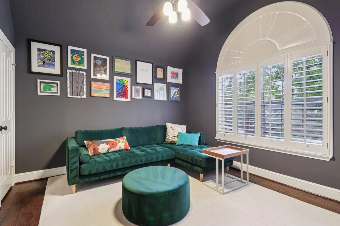 Photo of 18 Woodmere Place