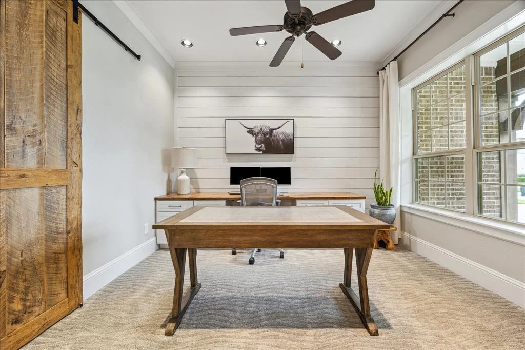 Photo of 6815 American Elm Lane