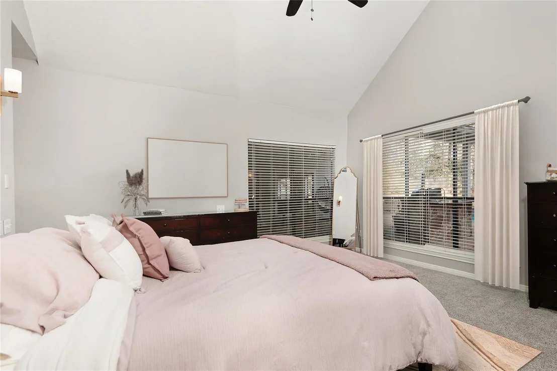 Photo of 44 Lake Forest Circle