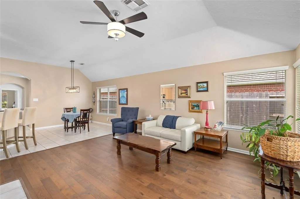 Photo of 5827 Sawyer Bend Lane