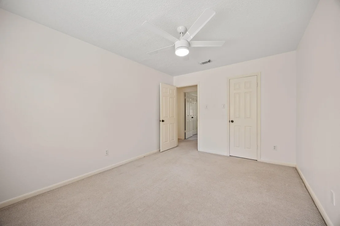 Photo of 12106 Oakcroft Drive