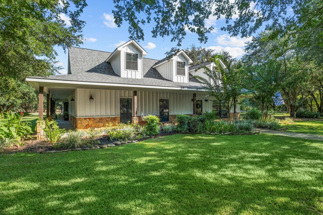 Photo of 13319 Colony Road