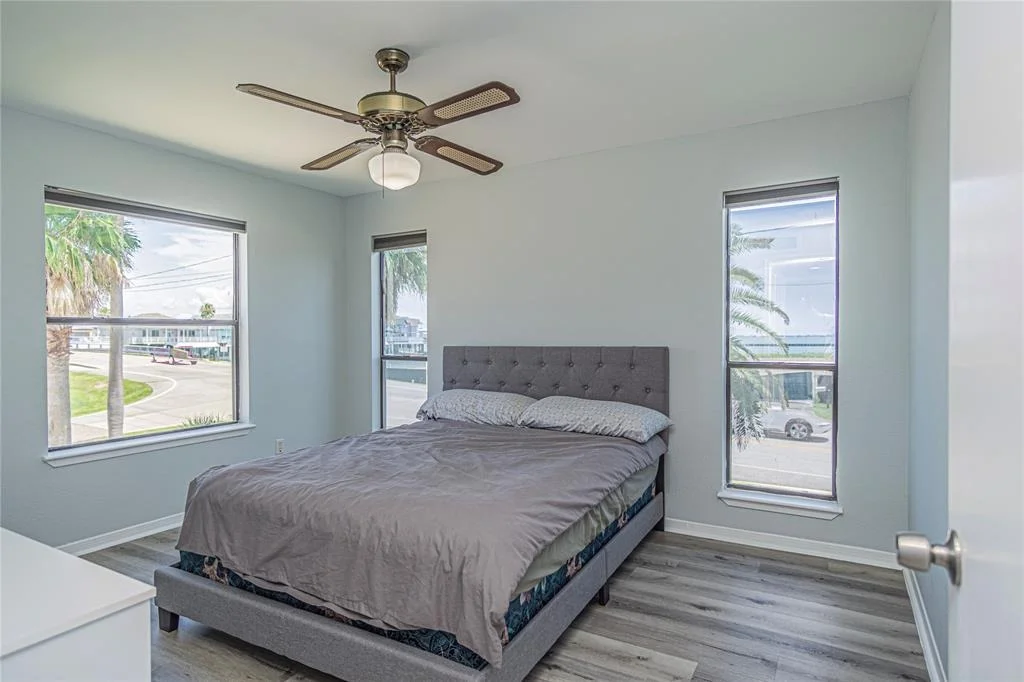 Photo of 301 Commander Drive