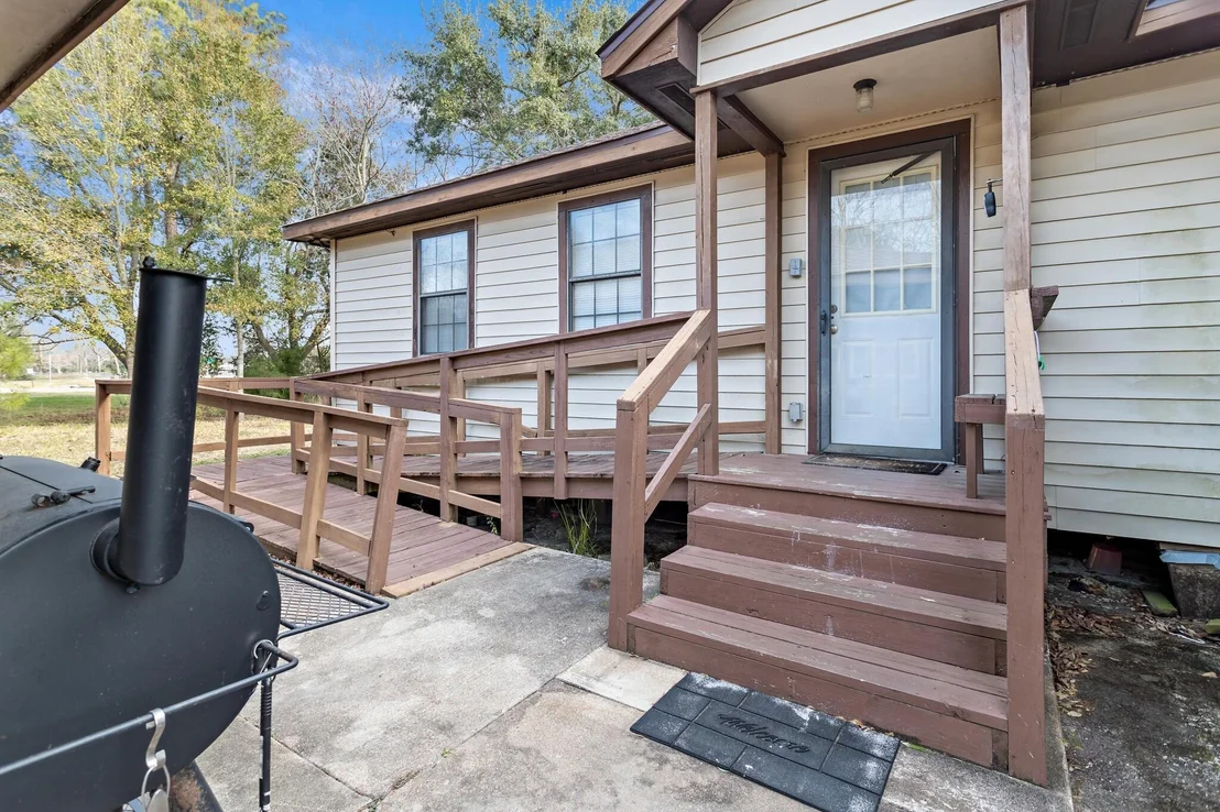 Photo of 606 Avenue A
