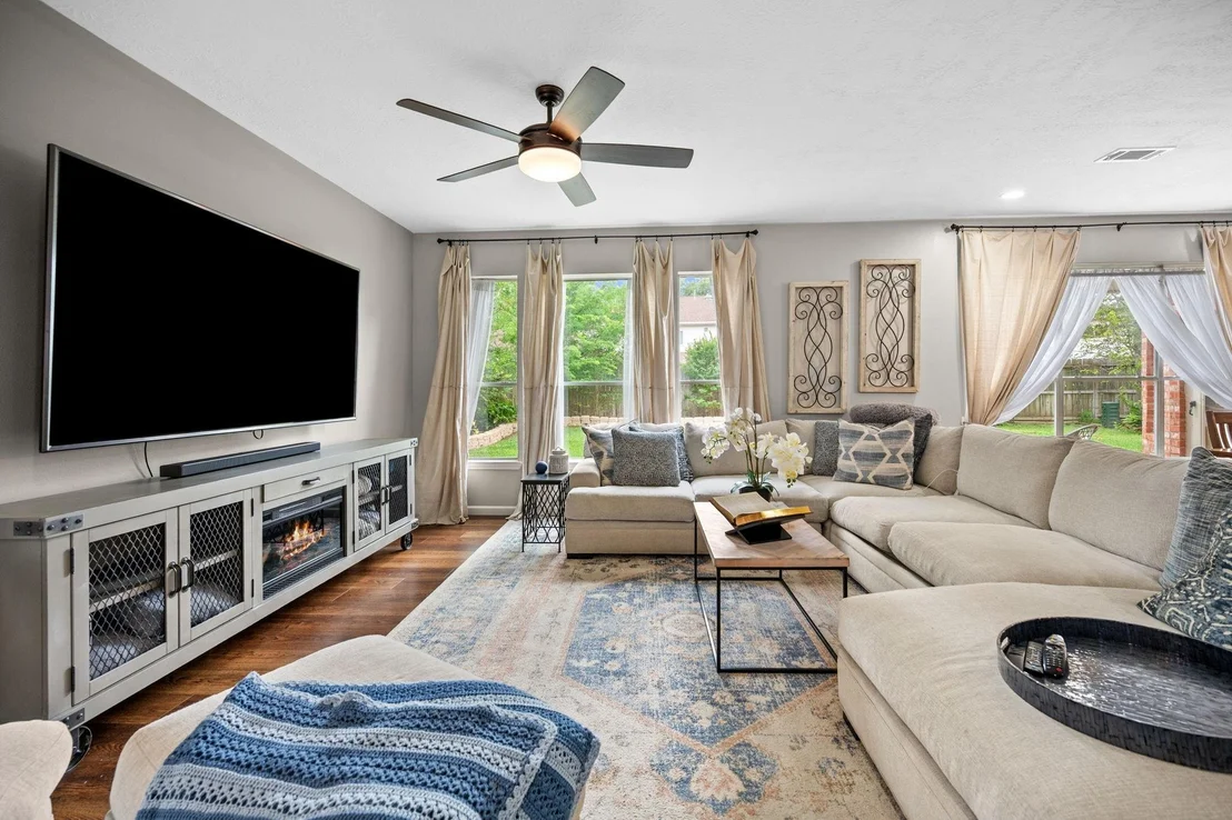 Photo of 814 Legend Spring Drive