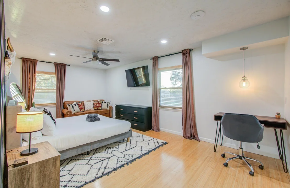 Photo of 9614 Springmont Drive