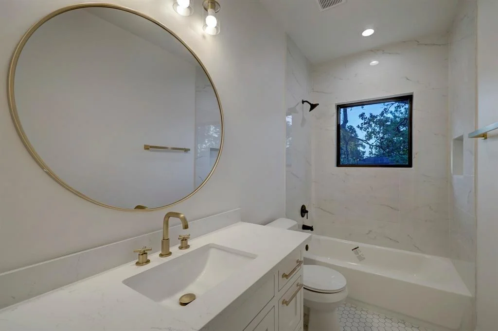 Photo of 1406 Thornton Road