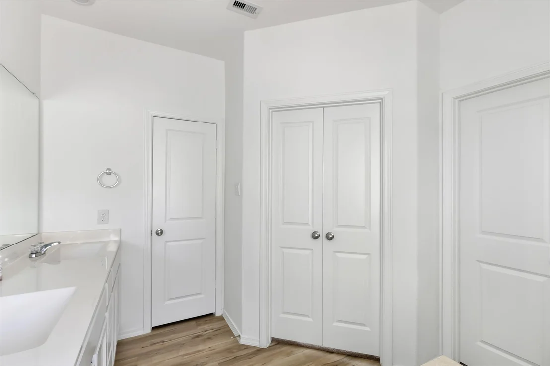Photo of 1127 Bulwark Drive