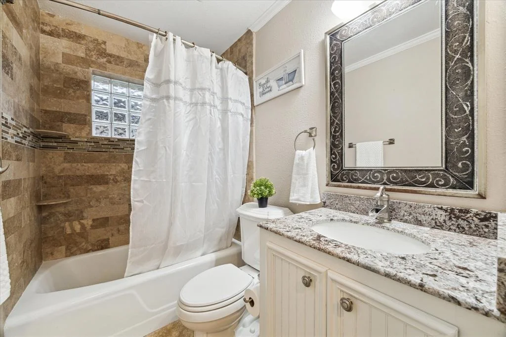 Photo of 5911 Hewitt Drive