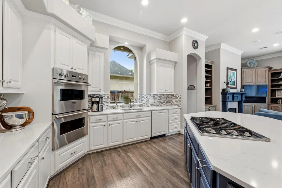 Photo of 54 N Wooded Brook Circle