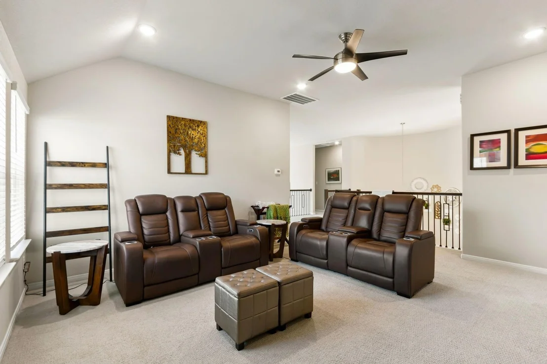 Photo of 7050 Lauren Oak Drive