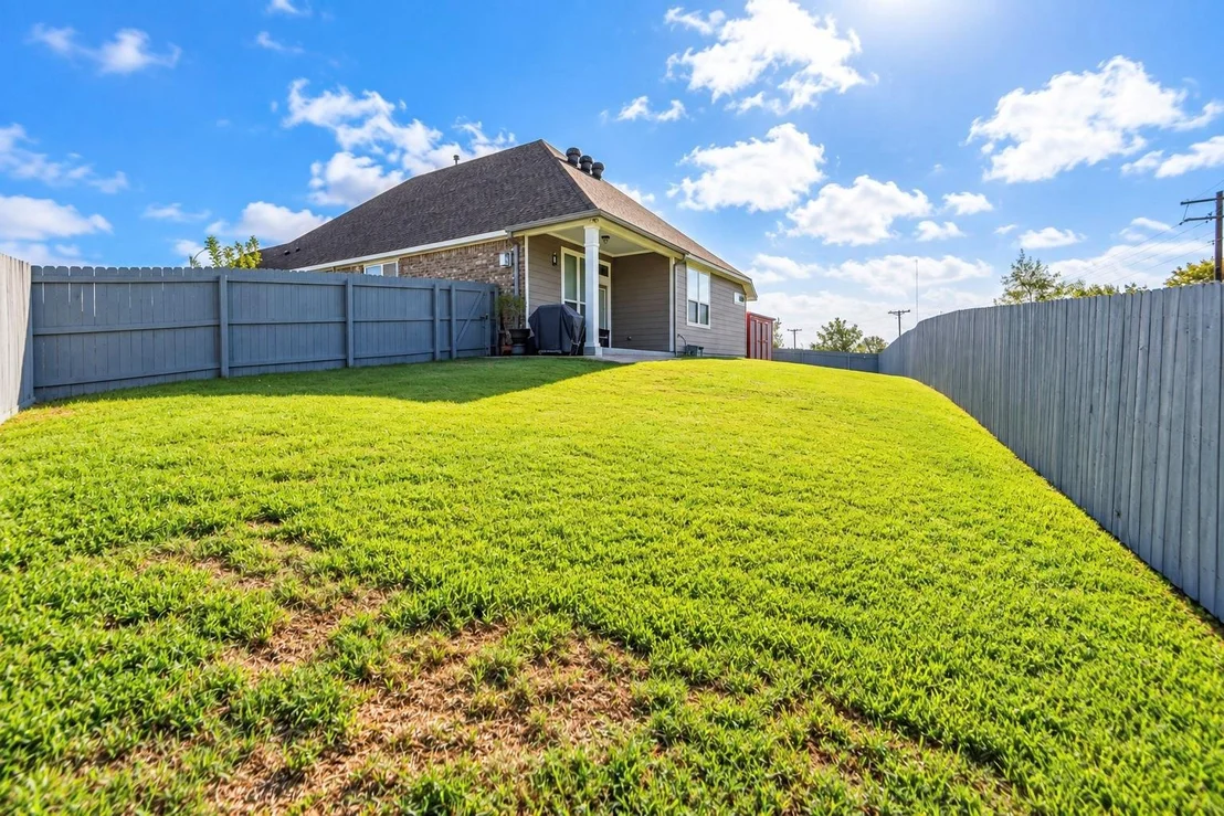 Photo of 2062 Winepress Road