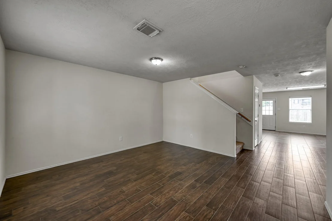 Photo of 23919 Kingbriar Drive