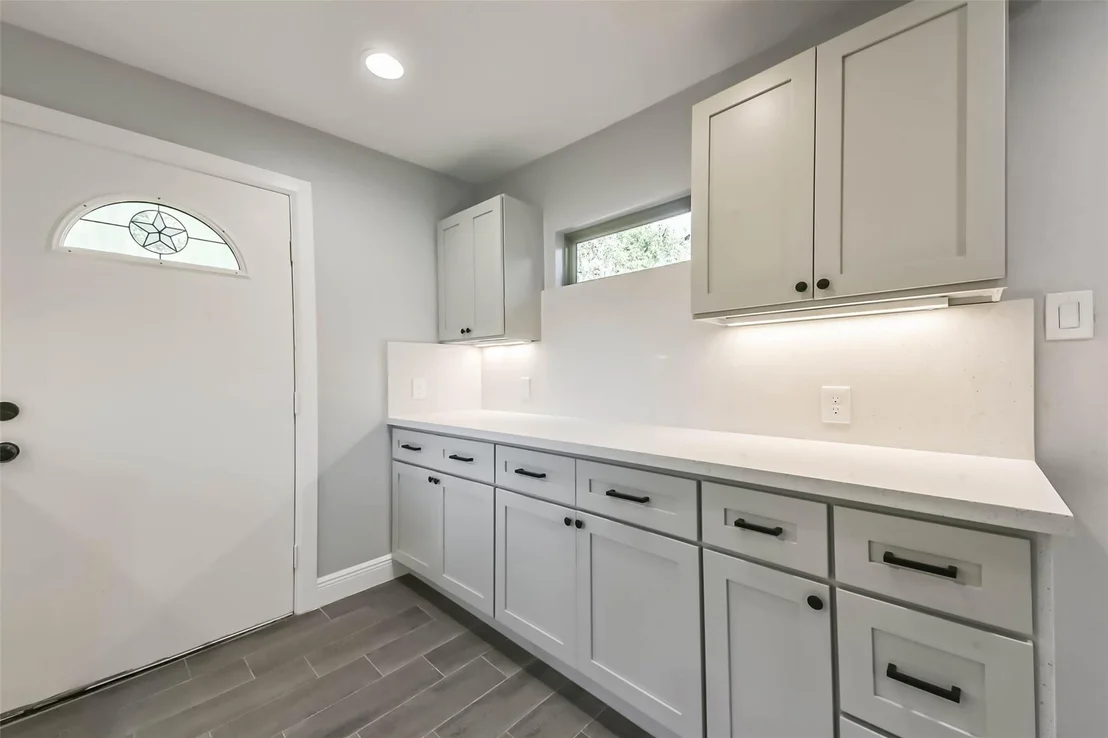 Photo of 8925 Everglade Drive