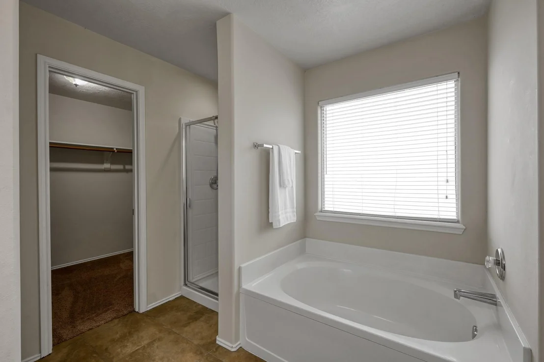 Photo of 23919 Kingbriar Drive
