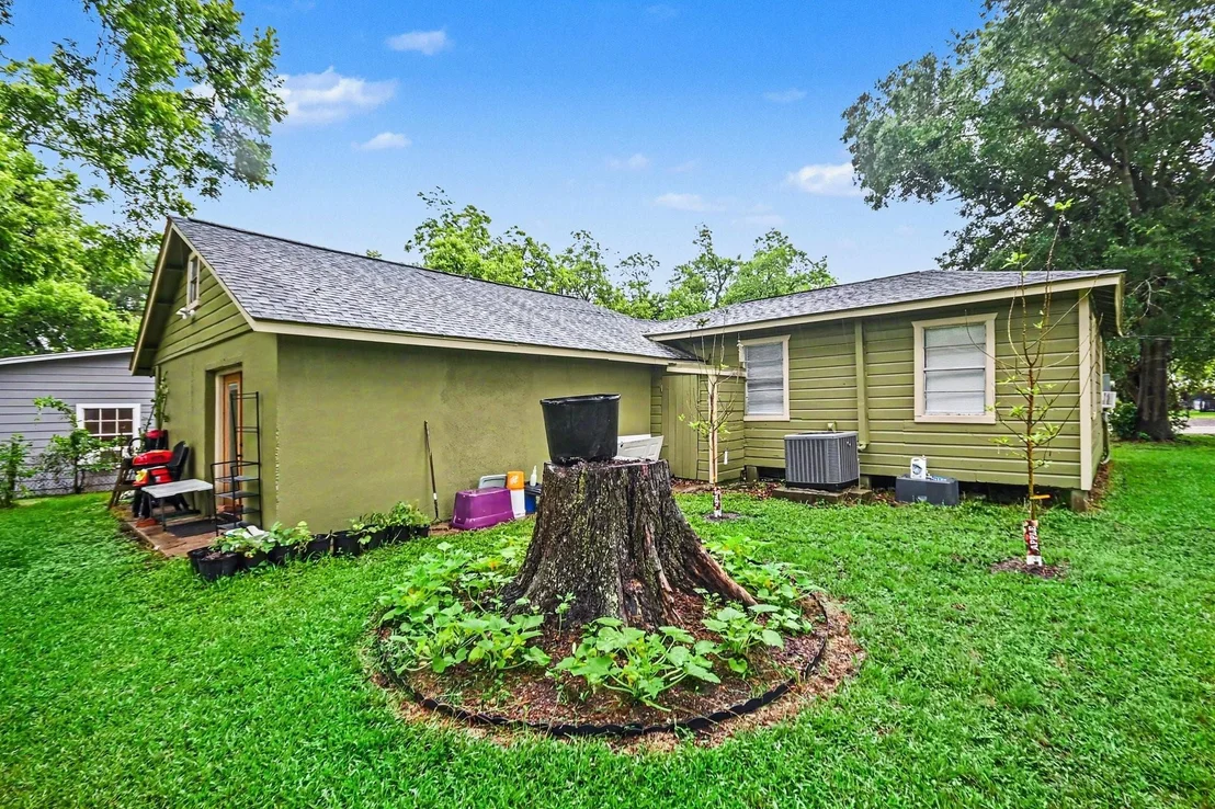 Photo of 536 Montgomery Street