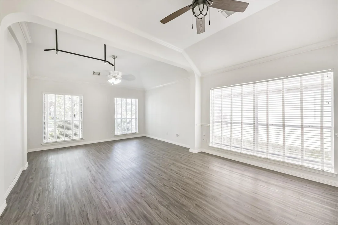 Photo of 19346 Dickson Park Drive