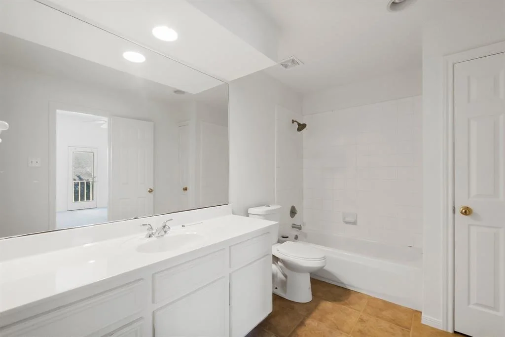 Photo of 5341 Lakeshore Drive