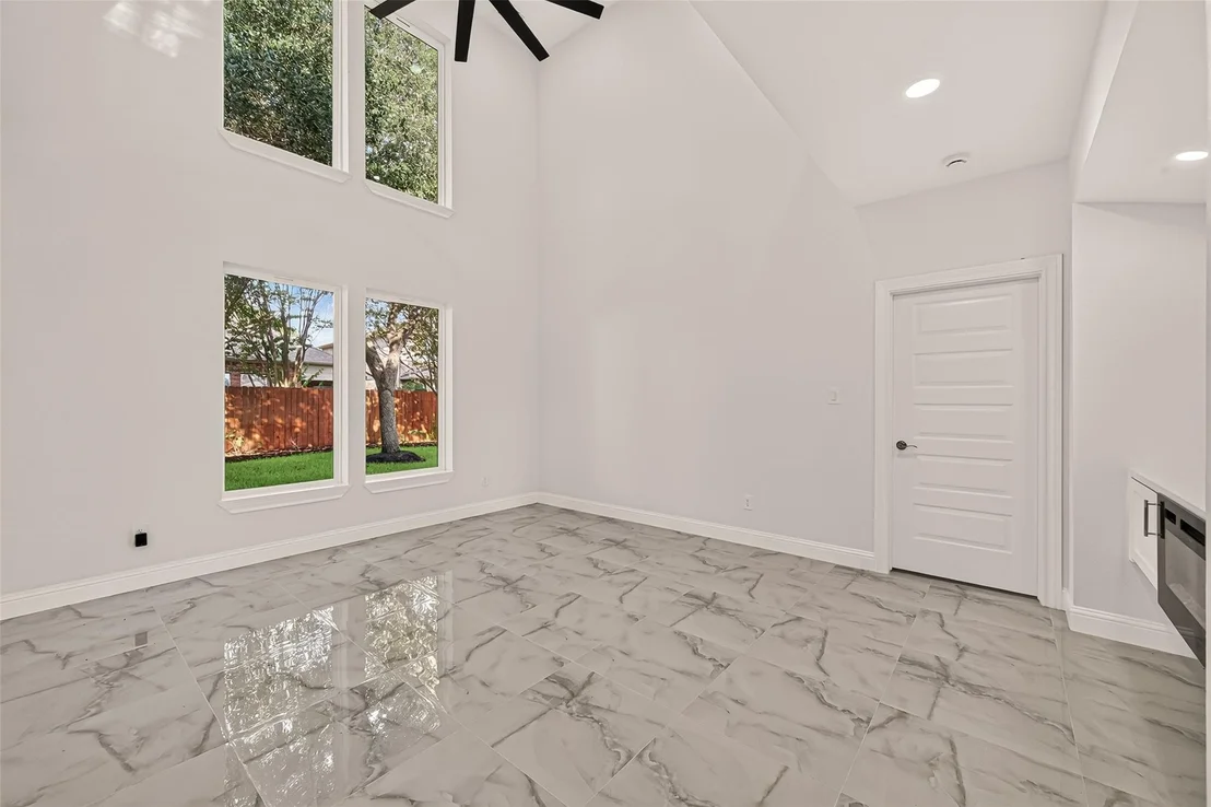 Photo of 2111 Pinecreek Pass Lane
