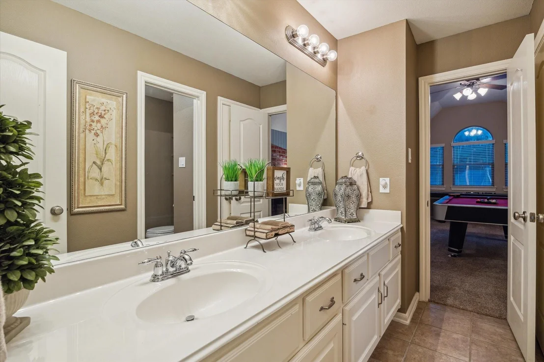 Photo of 31215 Lakeview Bend Lane