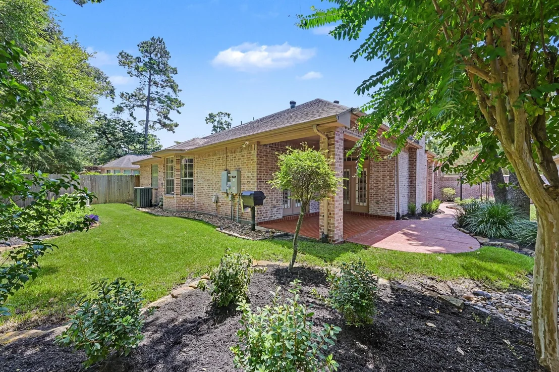 Photo of 22 N Castlegreen Circle