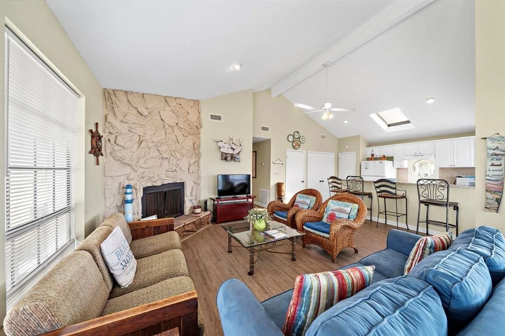 Photo of 16906 Beachcomber