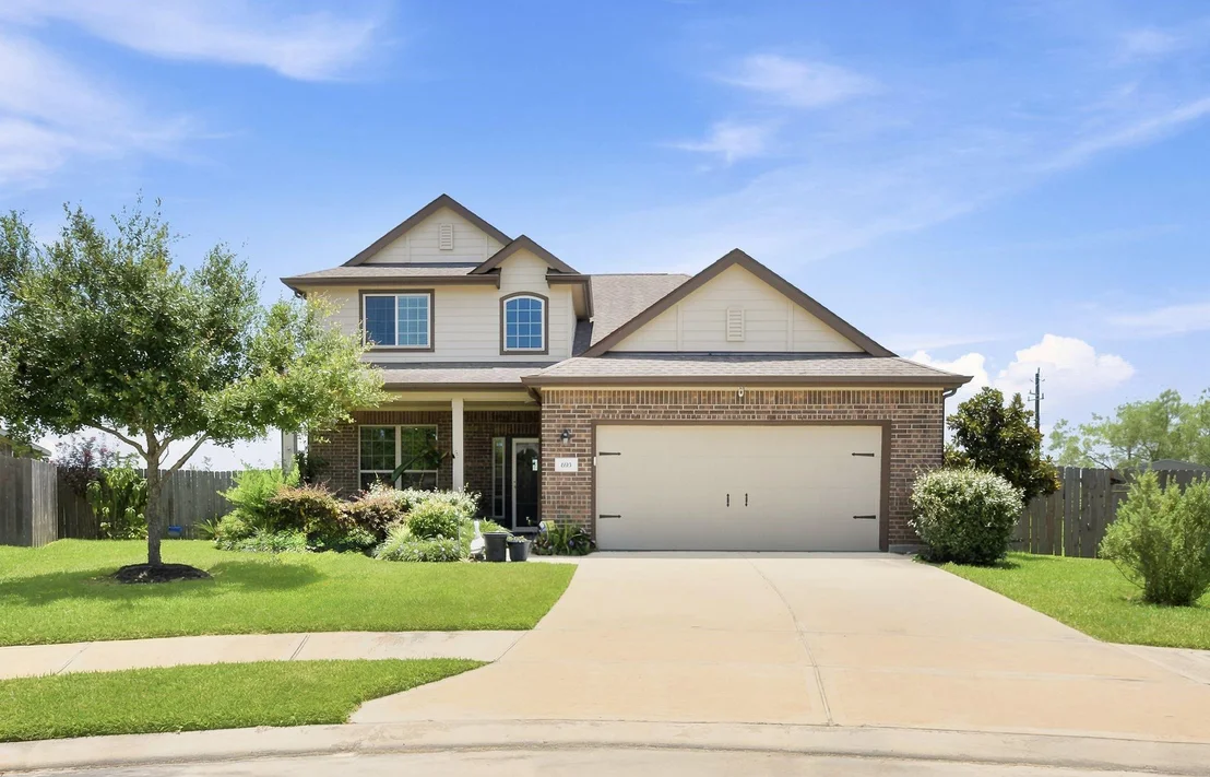 Photo of 693 Forest Bend Lane
