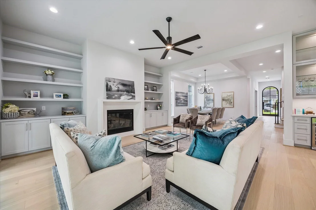 Photo of 1118 Jackson Boulevard