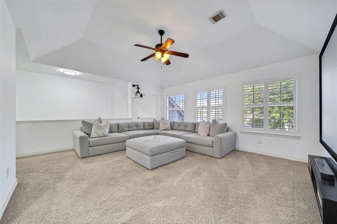 Photo of 15122 Windsdowne Lane