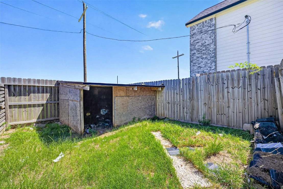 Photo of 1289 Road 5100