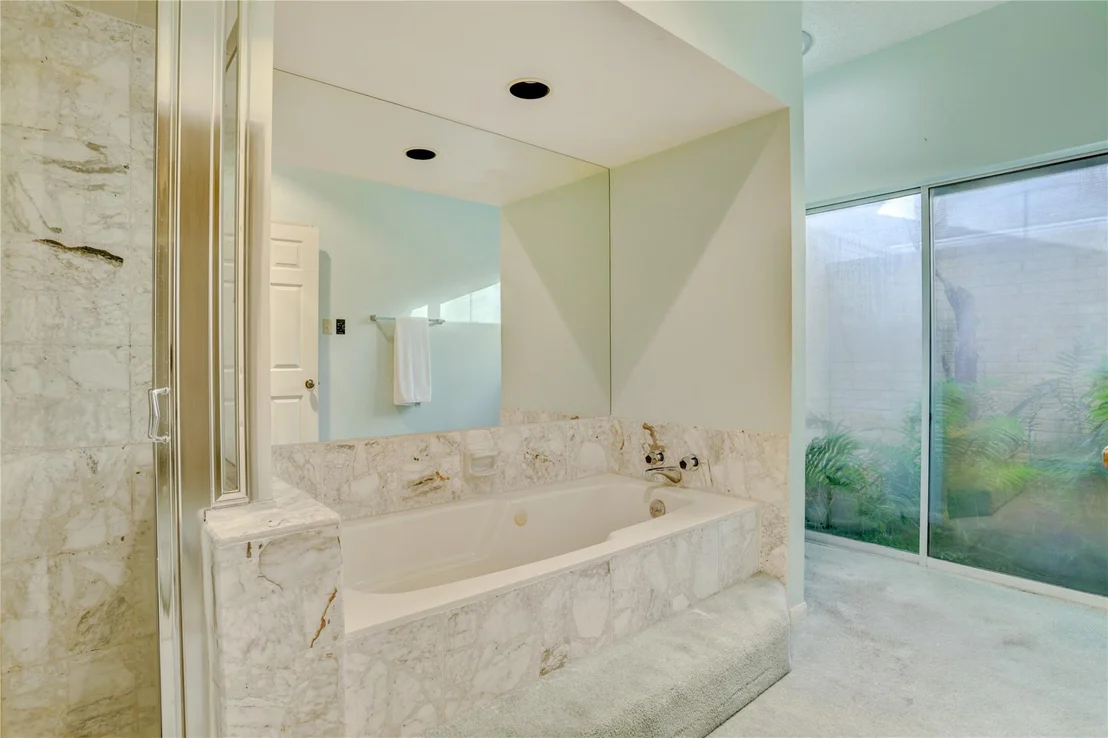 Photo of 44 Crestwood Circle