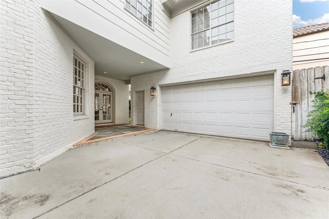 Photo of 2409 Dickey Place