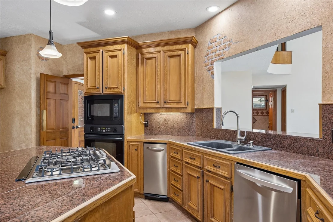 Photo of 1835 Raintree Circle