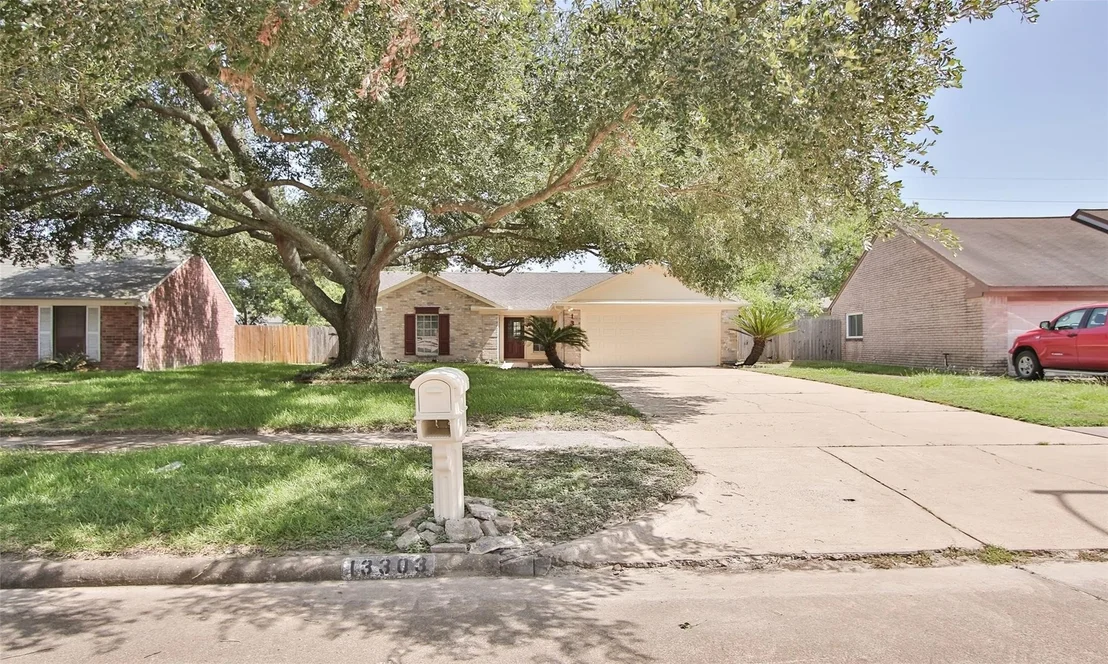 Photo of 13303 Hampton Falls Drive